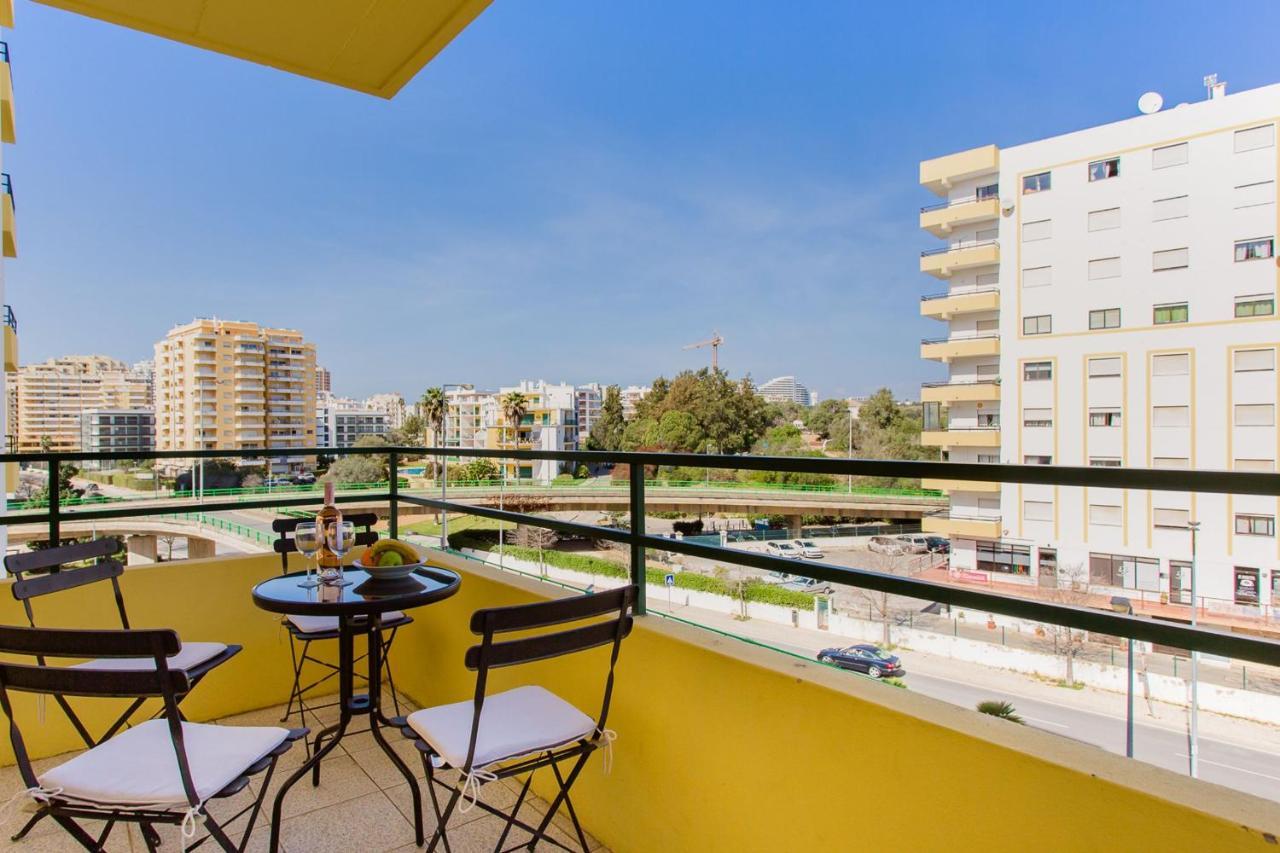 Light & Comfy Apartment W/ Pool & Balcony By Lovelystay Portimao Luaran gambar