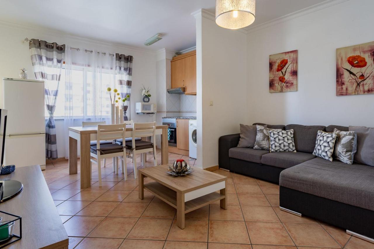 Light & Comfy Apartment W/ Pool & Balcony By Lovelystay Portimao Luaran gambar
