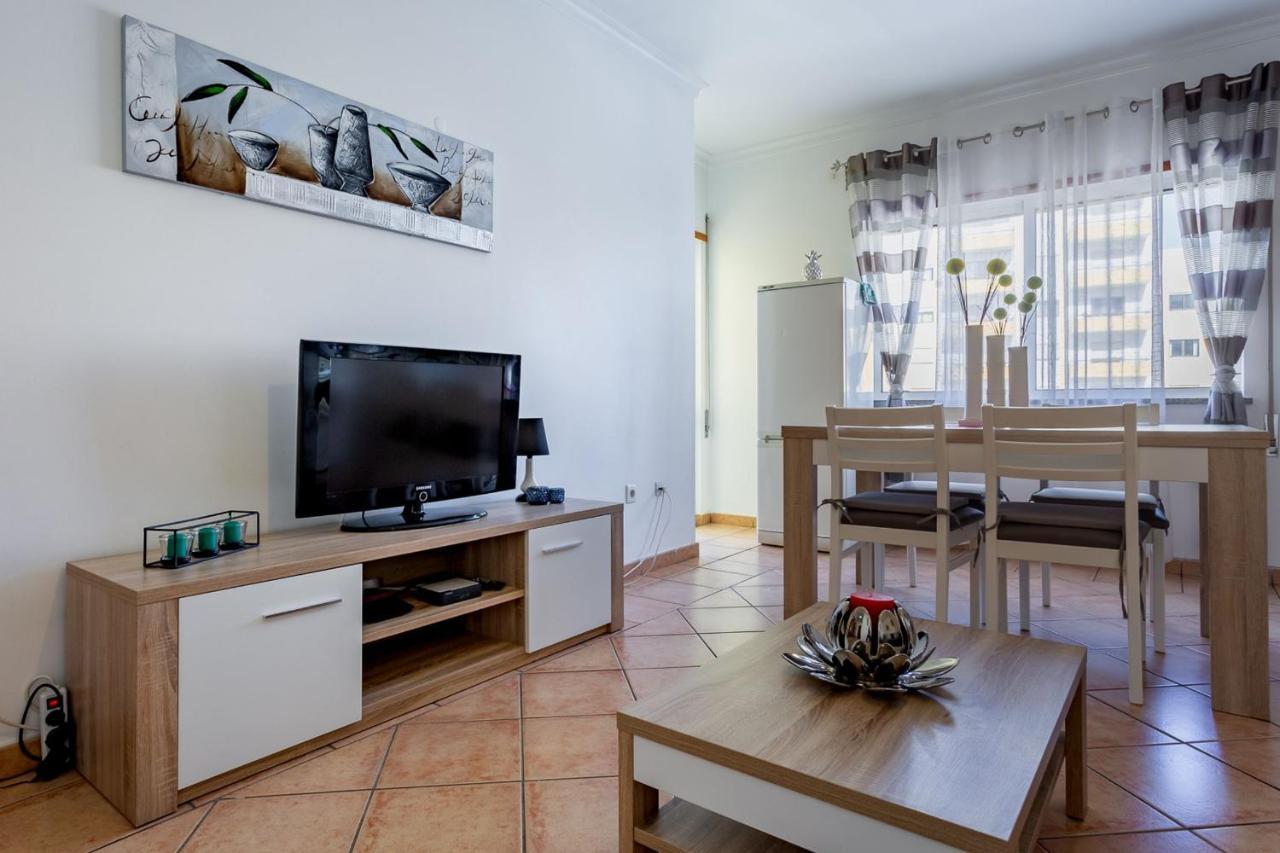 Light & Comfy Apartment W/ Pool & Balcony By Lovelystay Portimao Luaran gambar